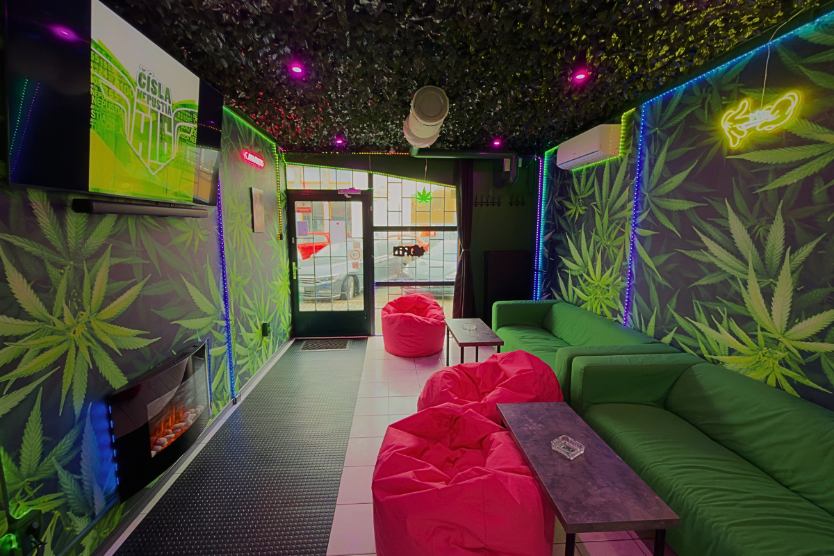 CannaBizz'D Trojičné námestie